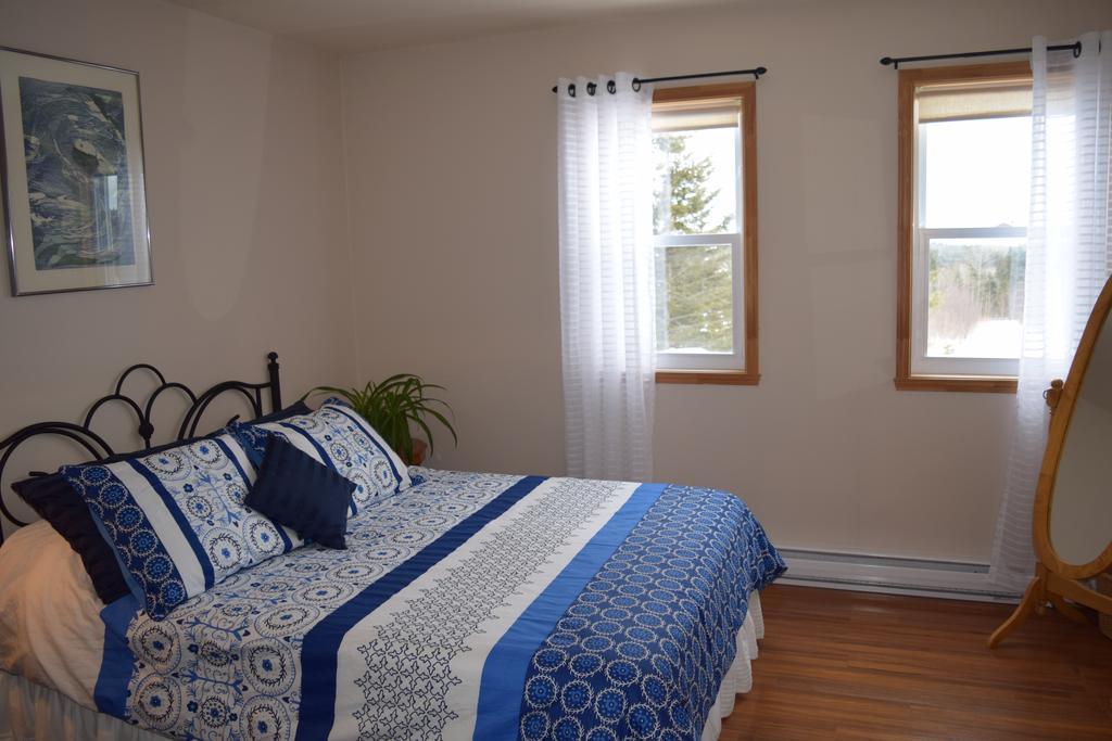 Gite Aux Jardins De L'Anse Perce Room photo